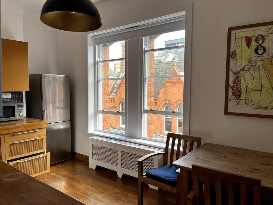Charming City Townhouse Дъблин Екстериор снимка